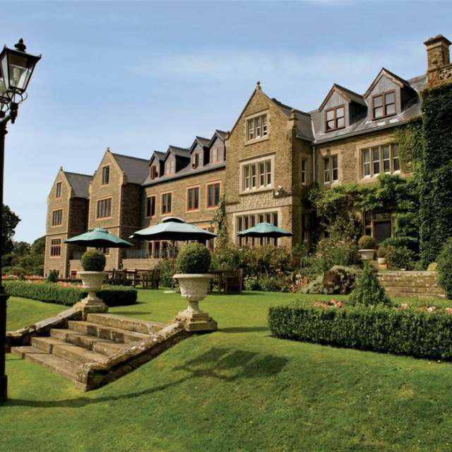 South Lodge Hotel