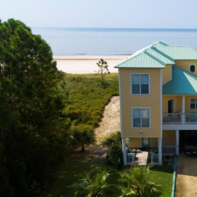 Three Palms Compound