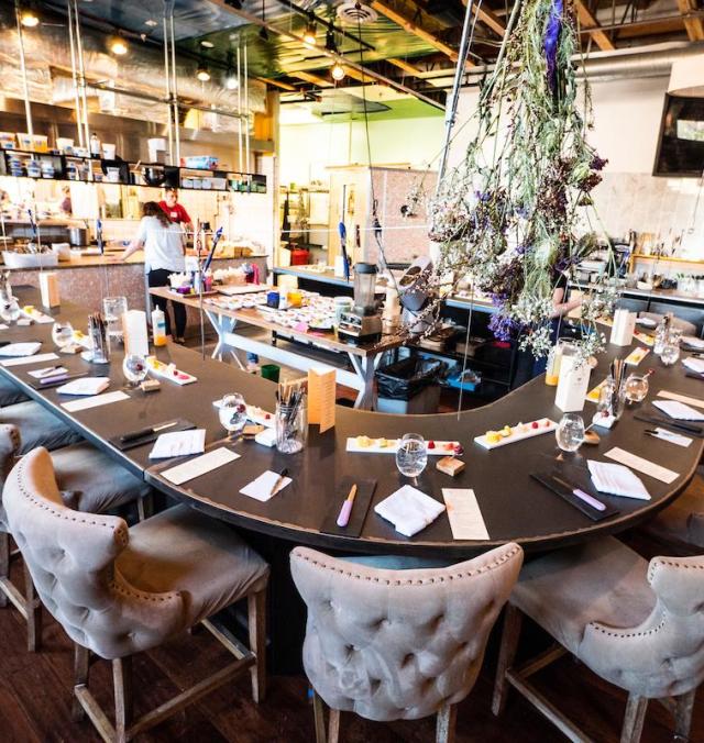 Travail Kitchen Amusements