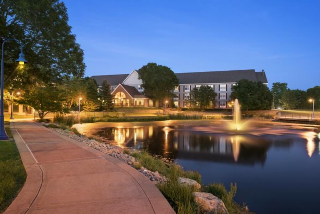 Terrace and Lake front location