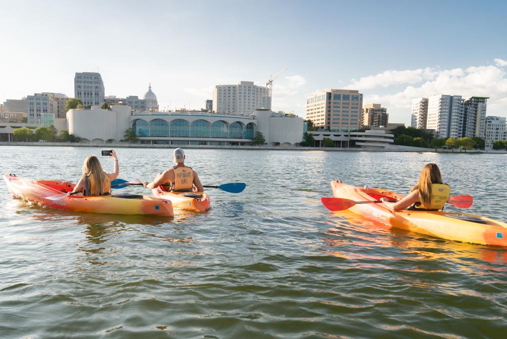 Kayak Rentals to see the Monona Terrace in Madison Wisconsin