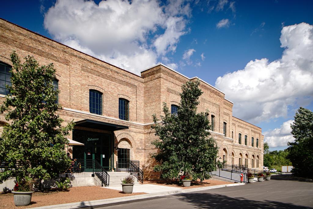 Garver-Exterior