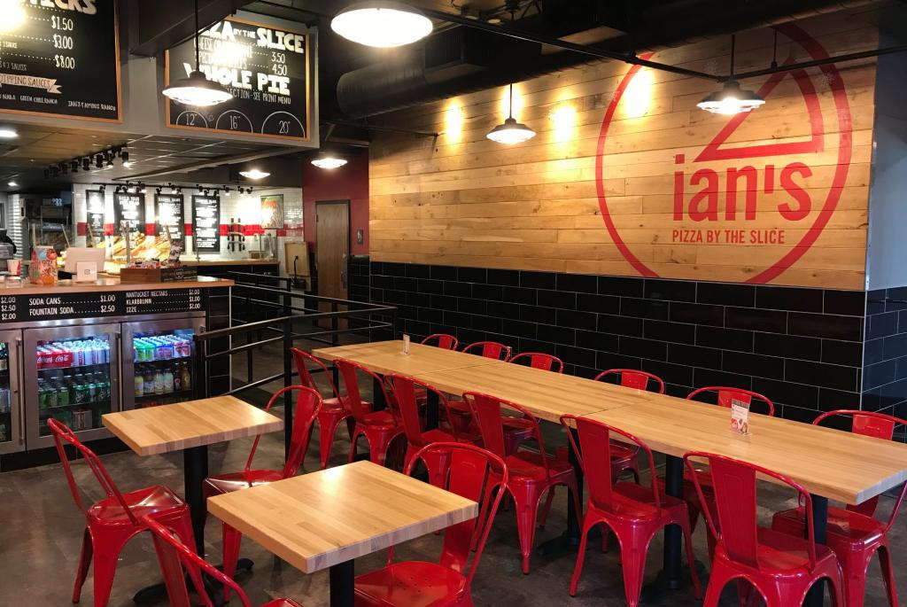 ians-pizza-by-slice-interior