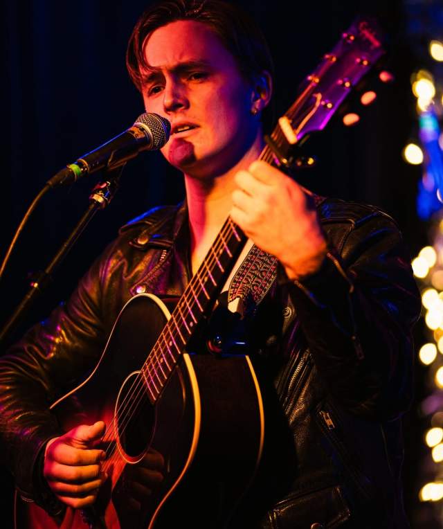 Dean Batten live at Leatherwood