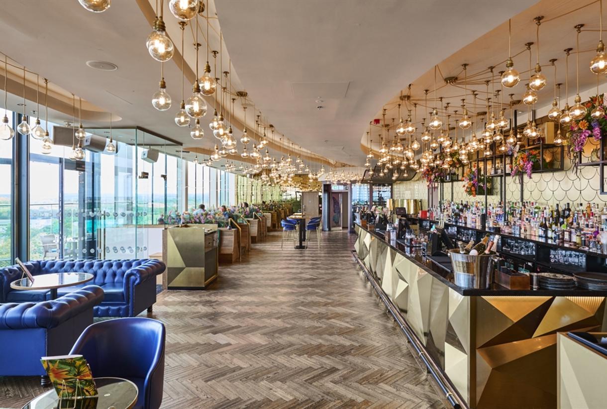 resorts world nike outlet