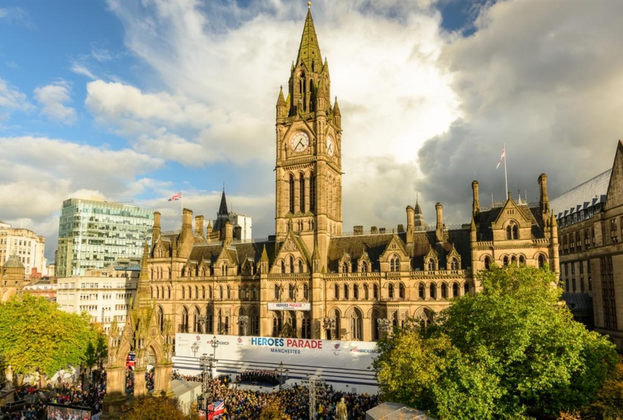 Manchester Feature Manchester tourist attractions - Touristvisitorguides.com