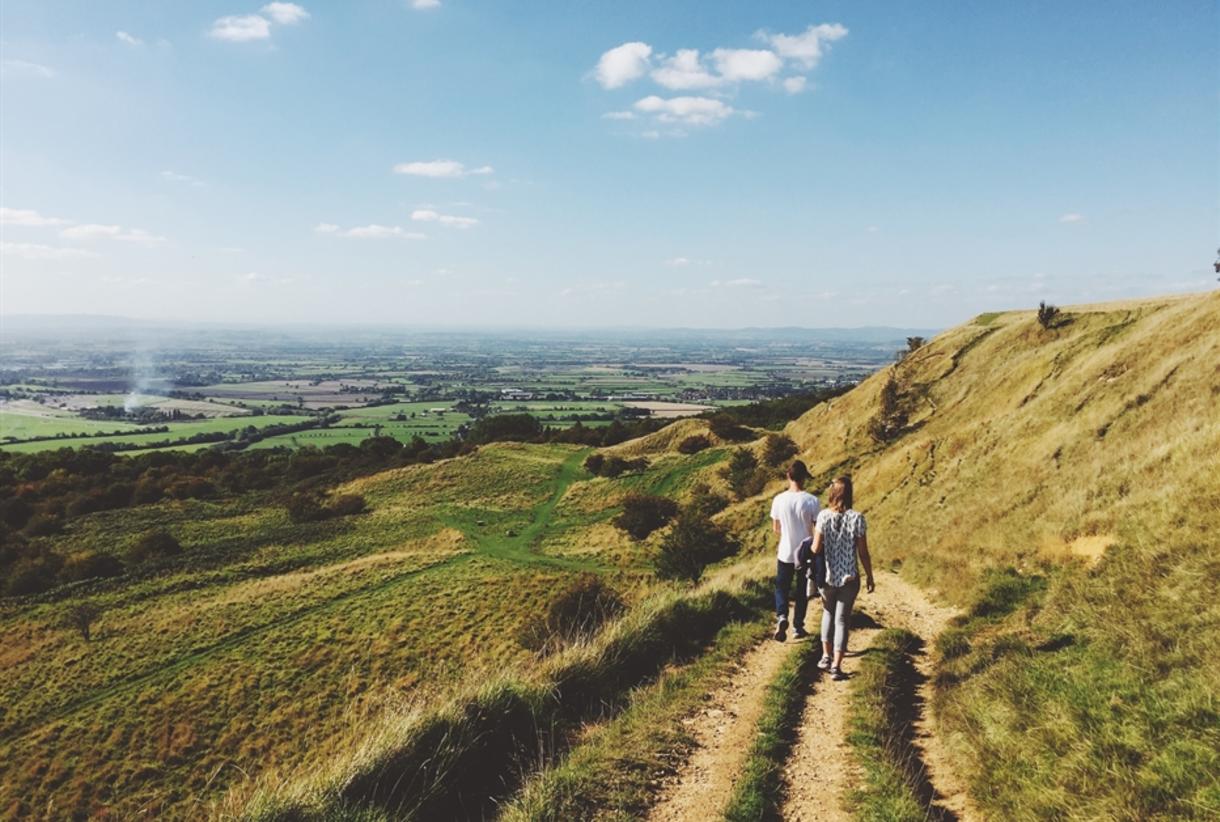 Cotswold walking holidays cheap