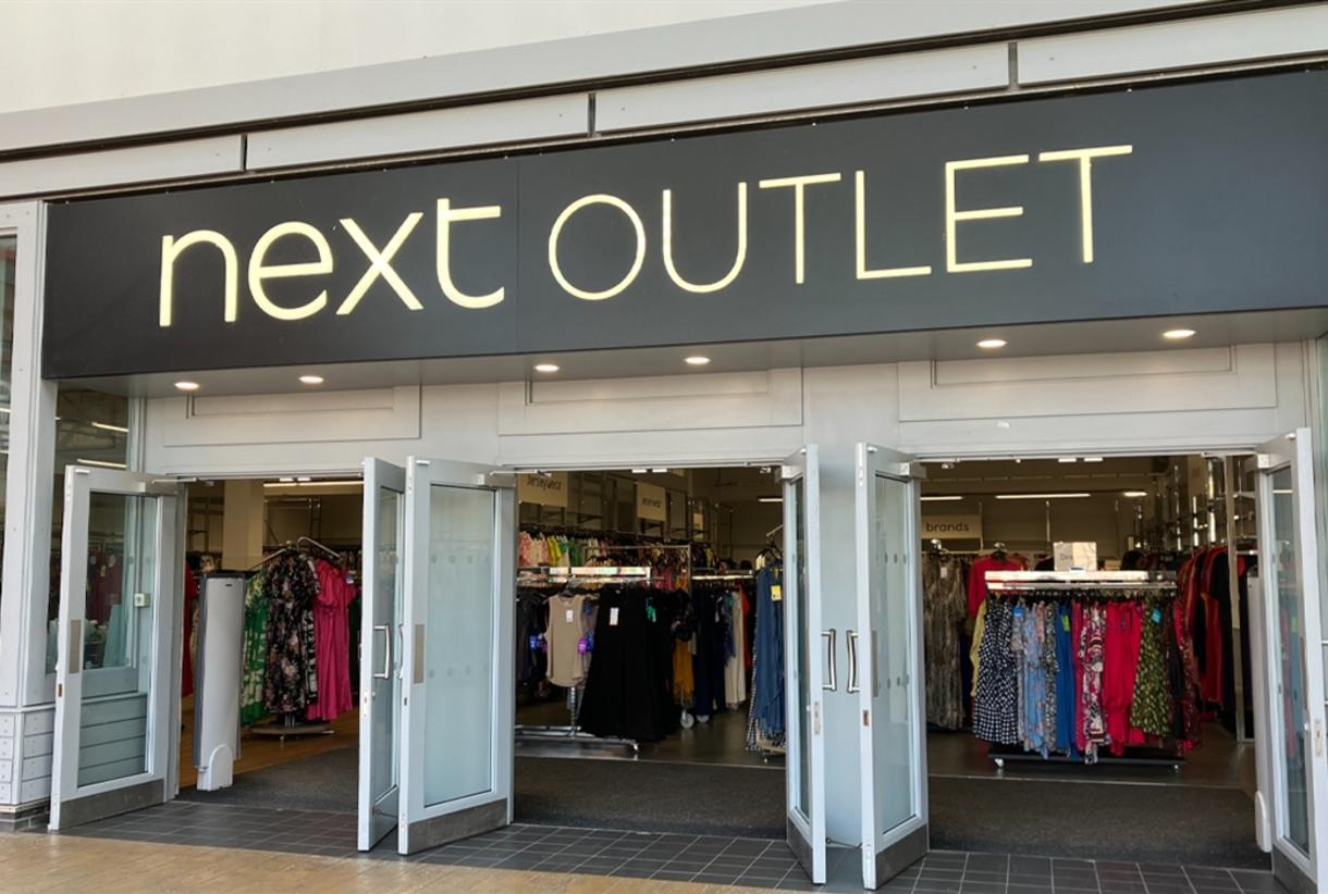 Factory outlet stores near me hot sale