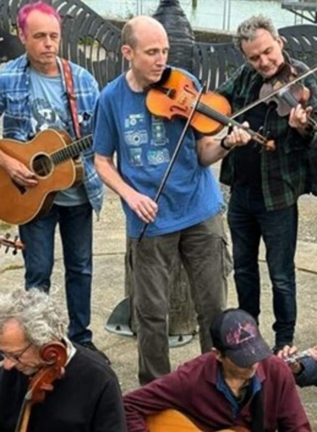 The Dockside Barrel Scrapers