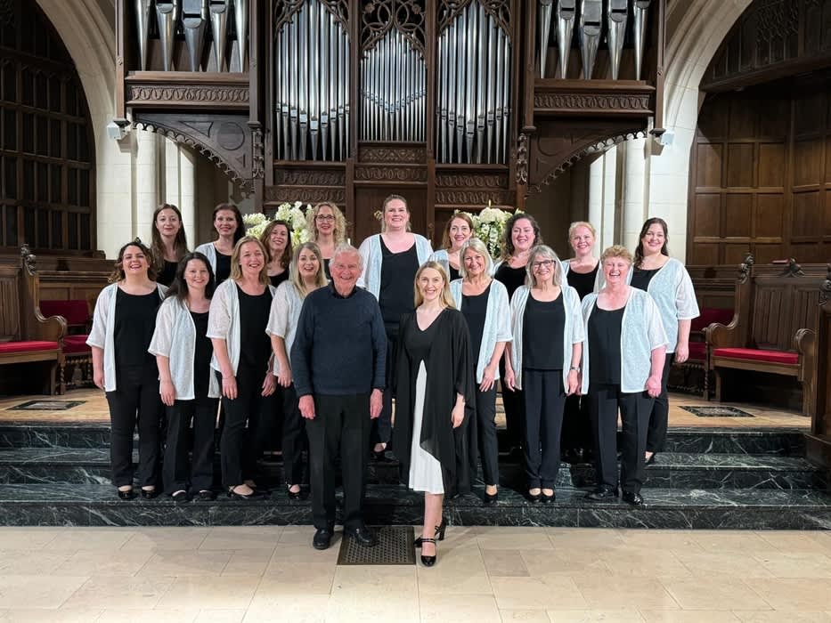 Festive Singing at The Bear