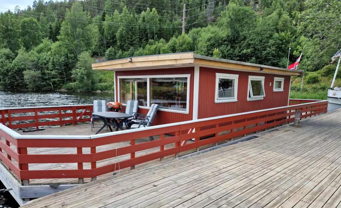 Husbåten i Strømsfoss