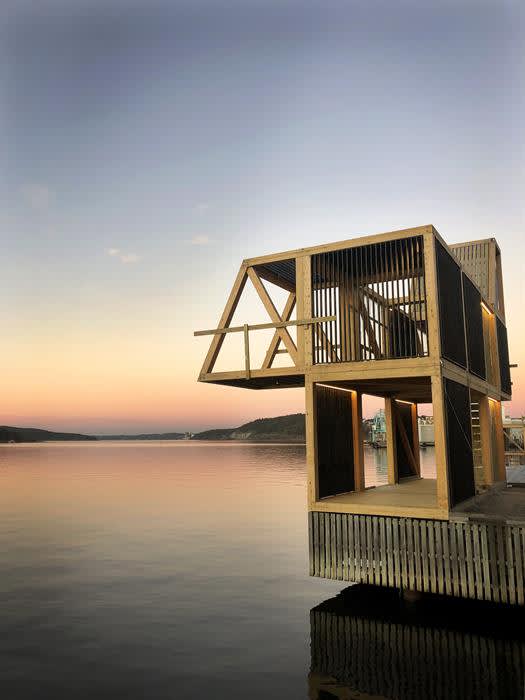 Badebyen Moss med stupetårn og 50 strender