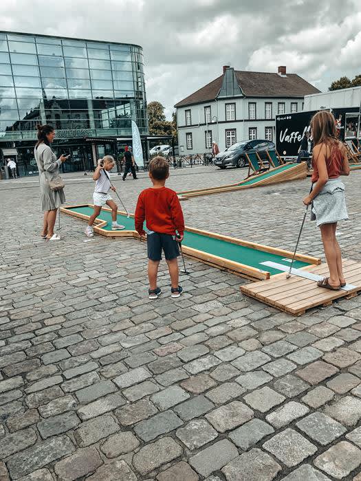 Minigolf på torget
