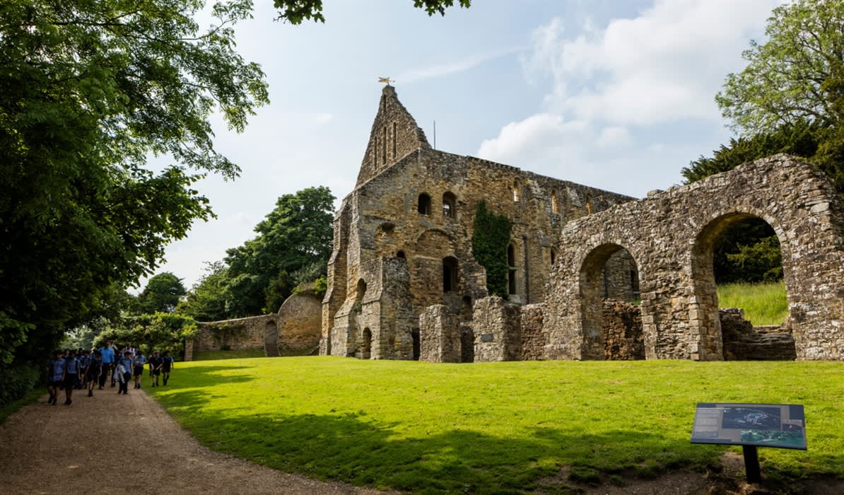 1066 Battle of Hastings, Abbey and Battlefield