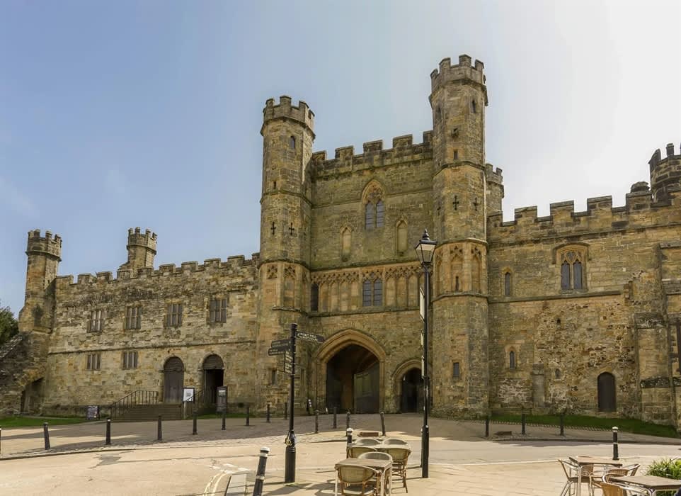 Battle Abbey & Battlefield