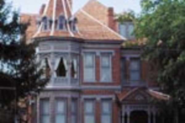 primary image
