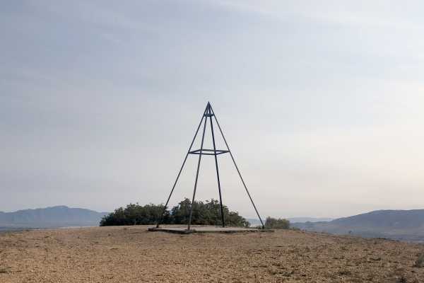 primary image