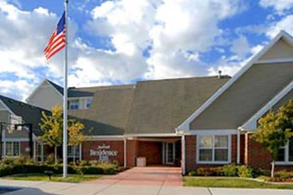 primary image