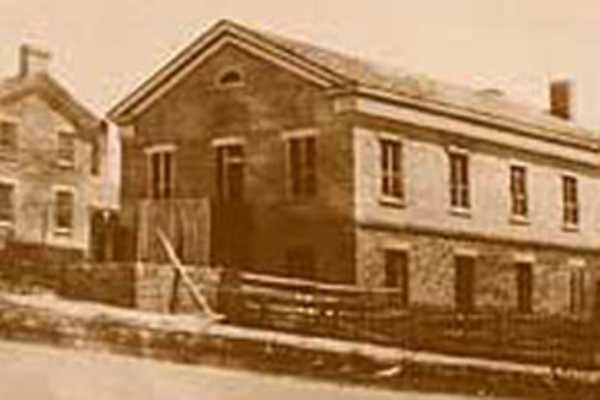 primary image