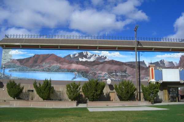 primary image
