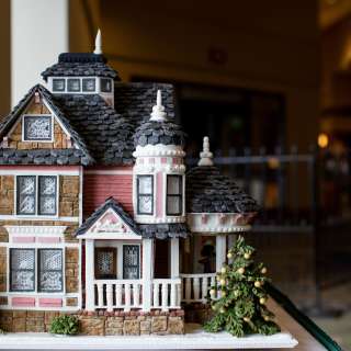 2022 National Gingerbread House Display