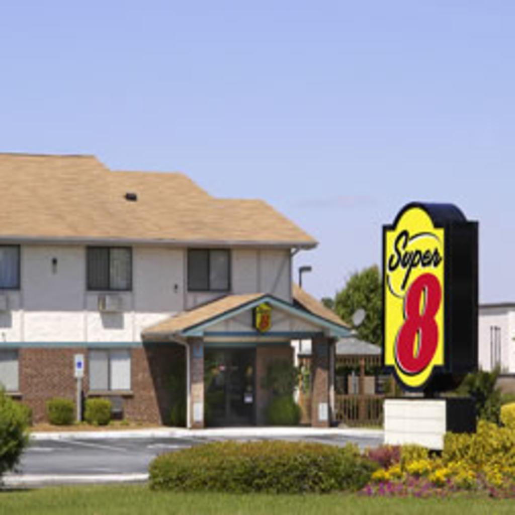 Super 8