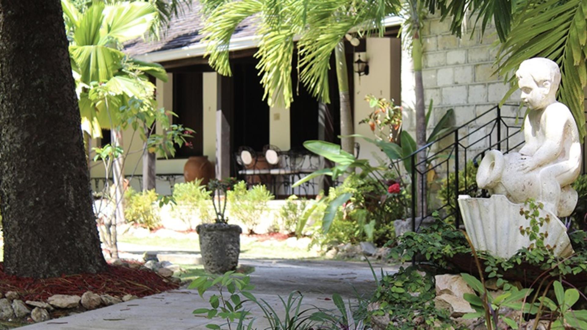 Cinnamon Hill Great House