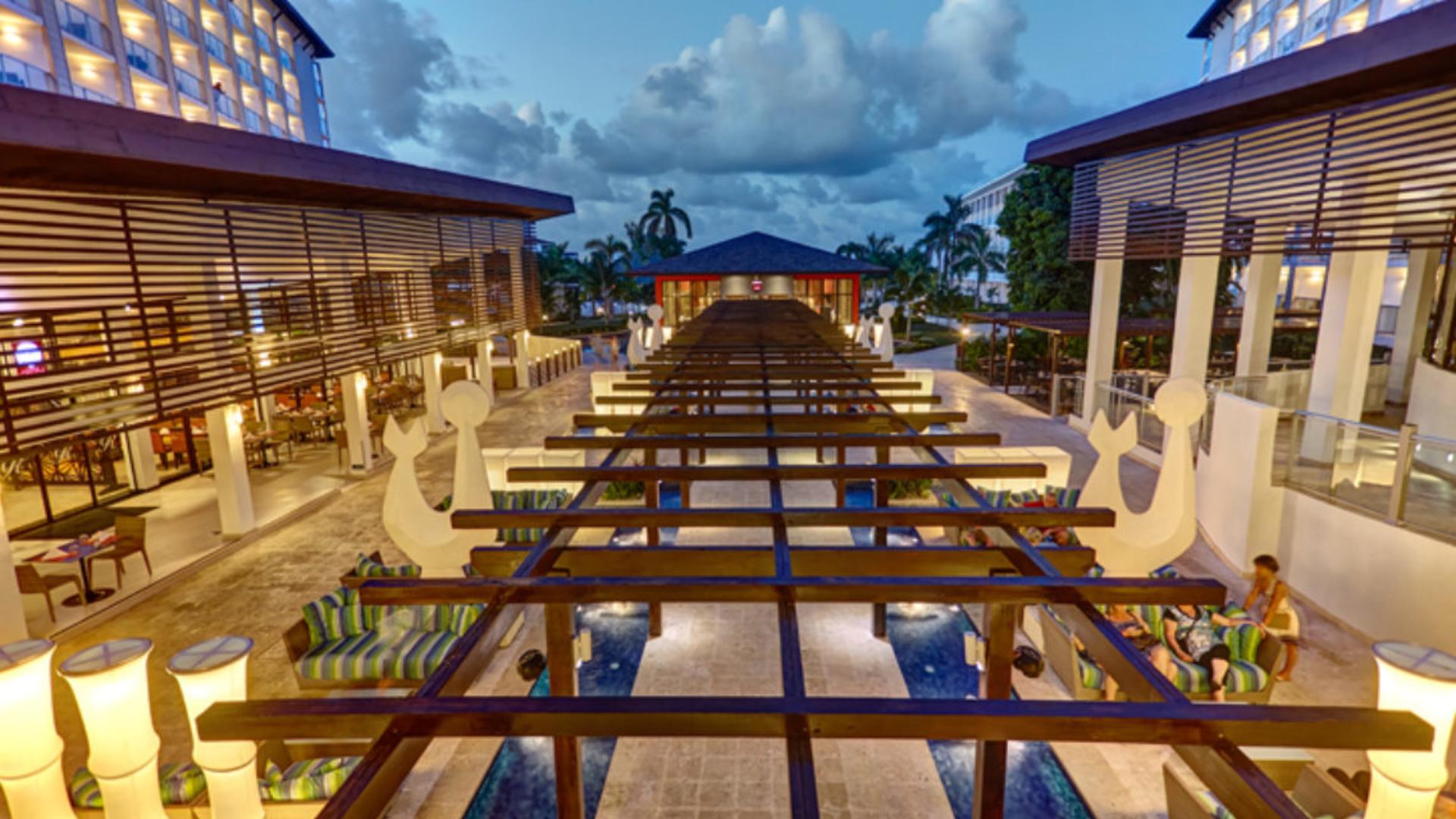 Royalton White Sands