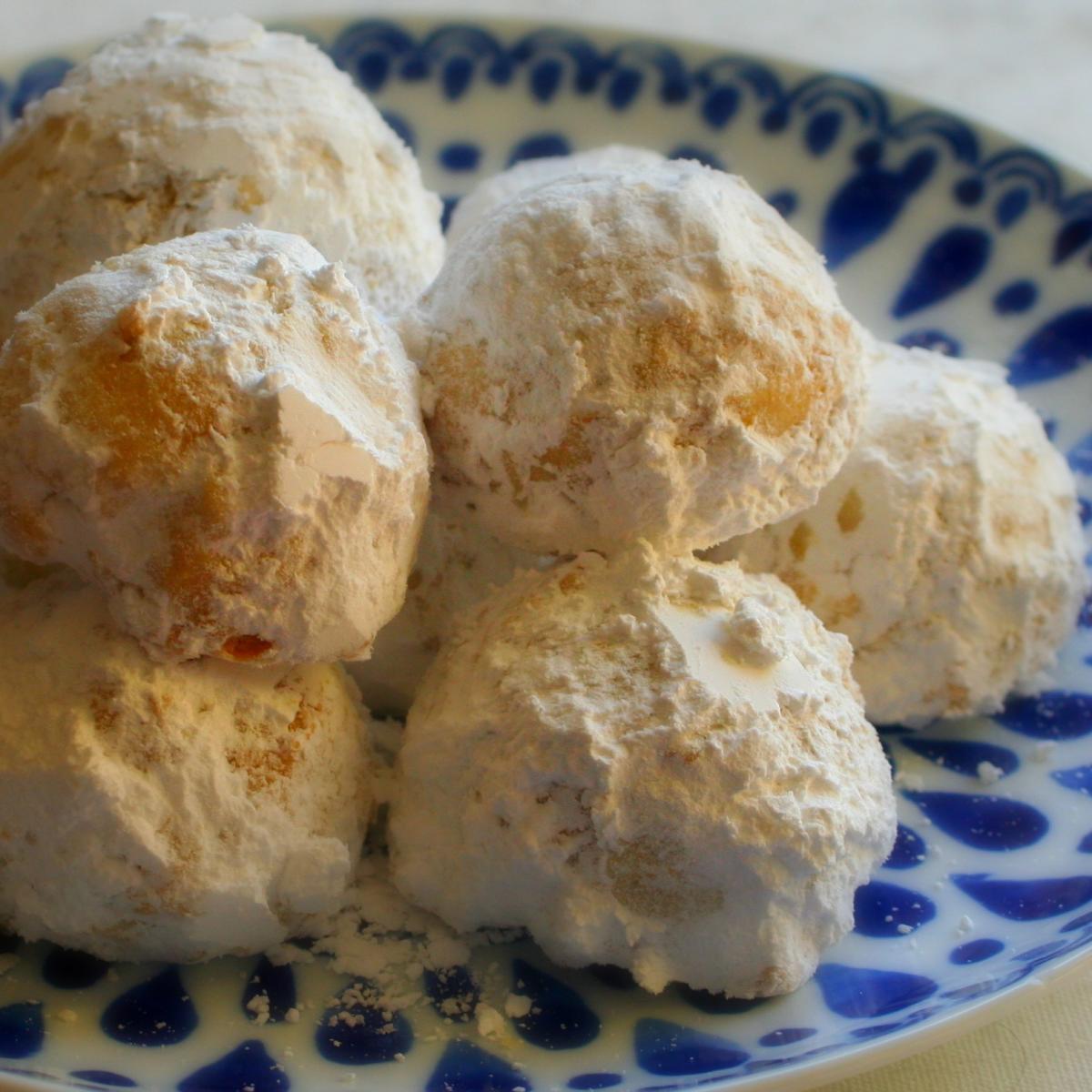 Holiday Almond Snowballs Blakeslee Inn
