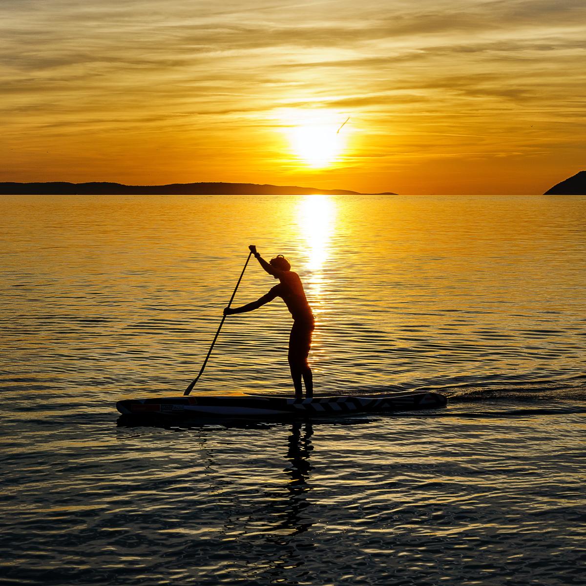 SUP stand up paddleboard