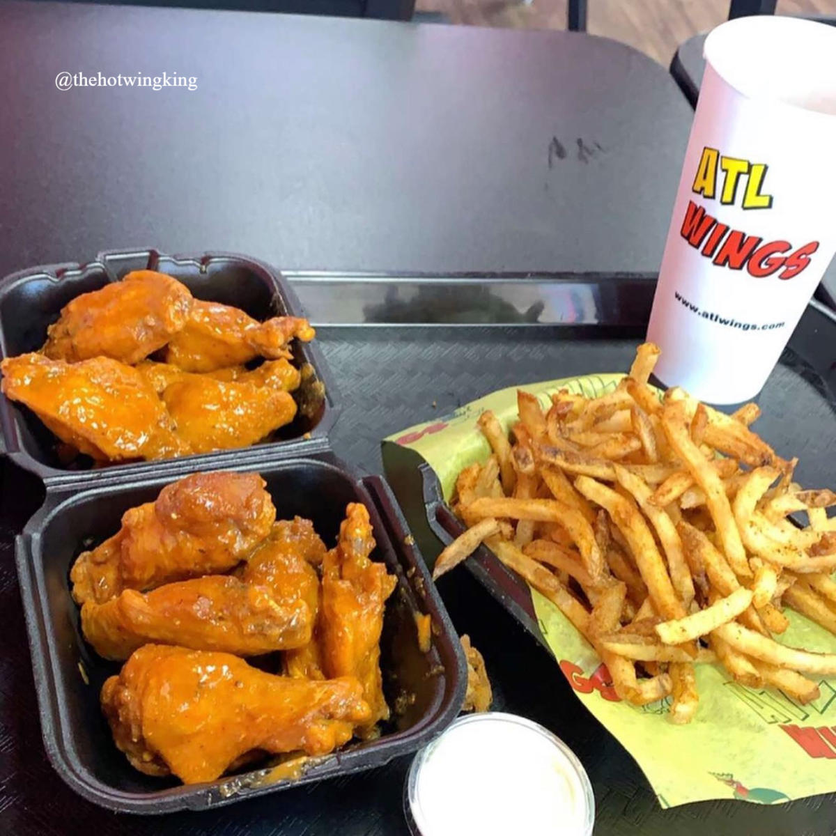 ATL Wings to-go by IG user @thehotwingking