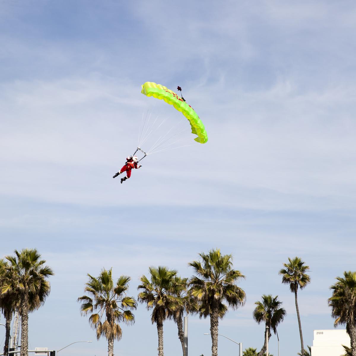 Top Things to Do in Huntington Beach During the Holidays