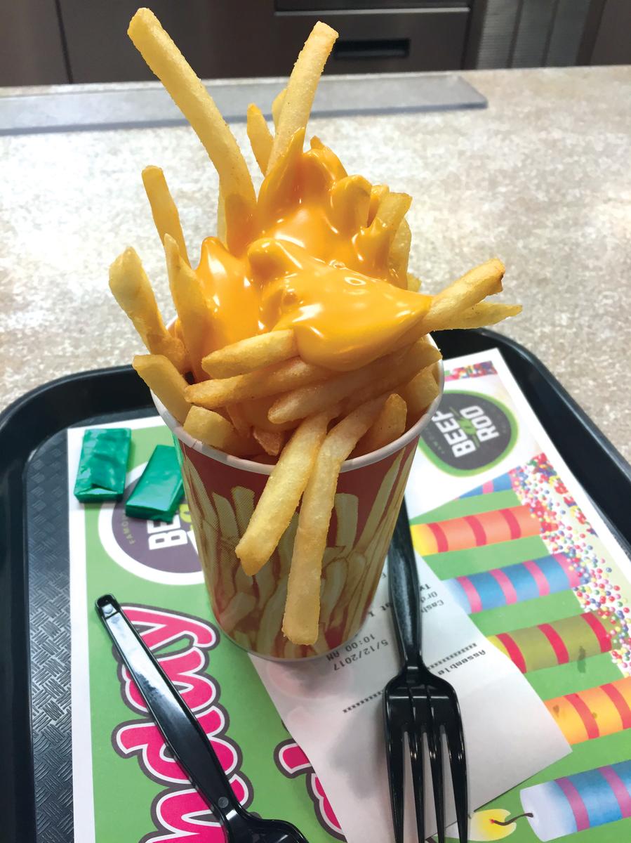 Beefaroo cheddar fries