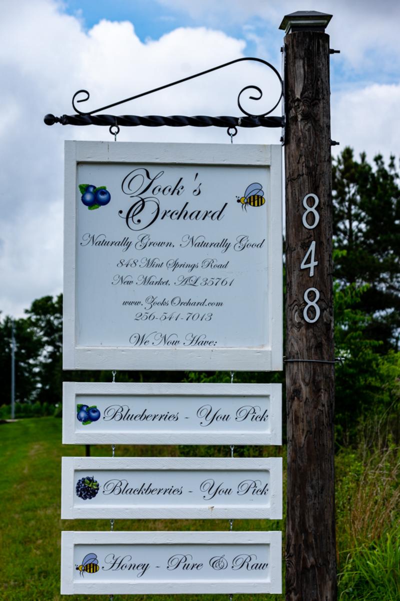 Zook's Farm Sign