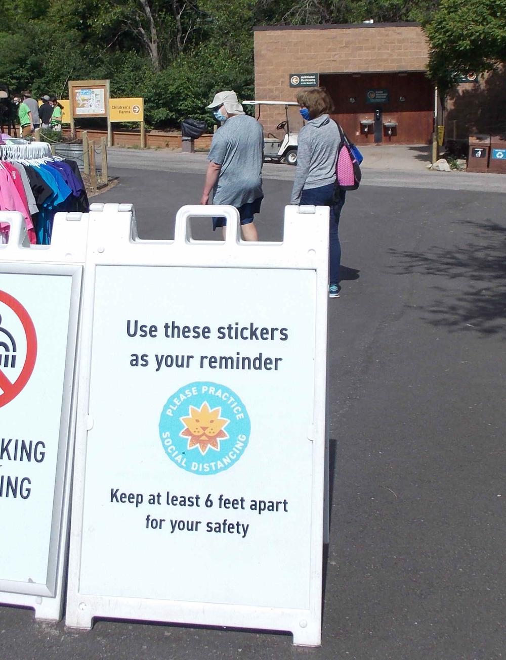 Social Distancing Sign at Sedgwick County Zoo