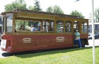 trolley-1.jpg