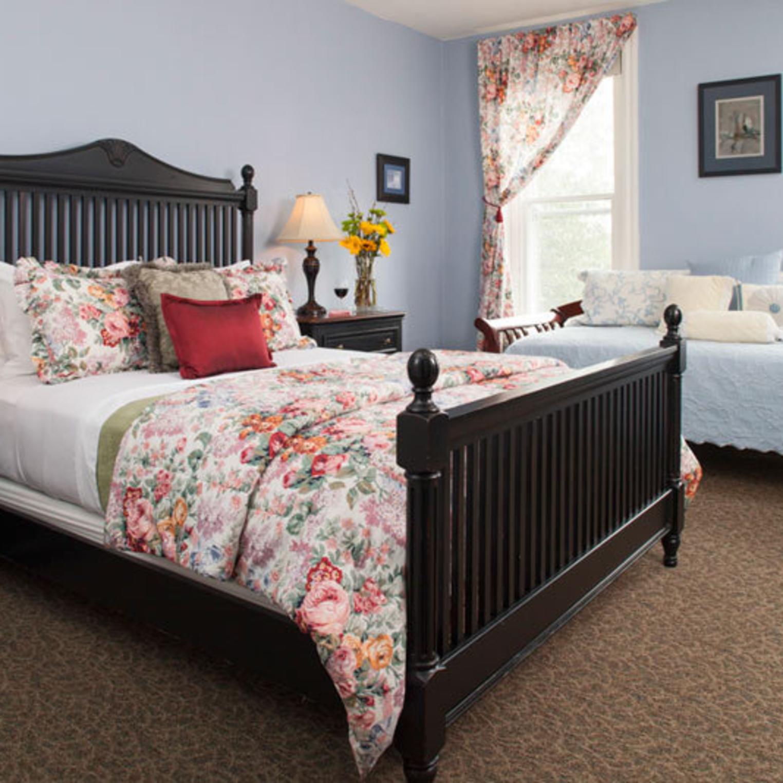 Queen-sized Bed in the Bailey Room