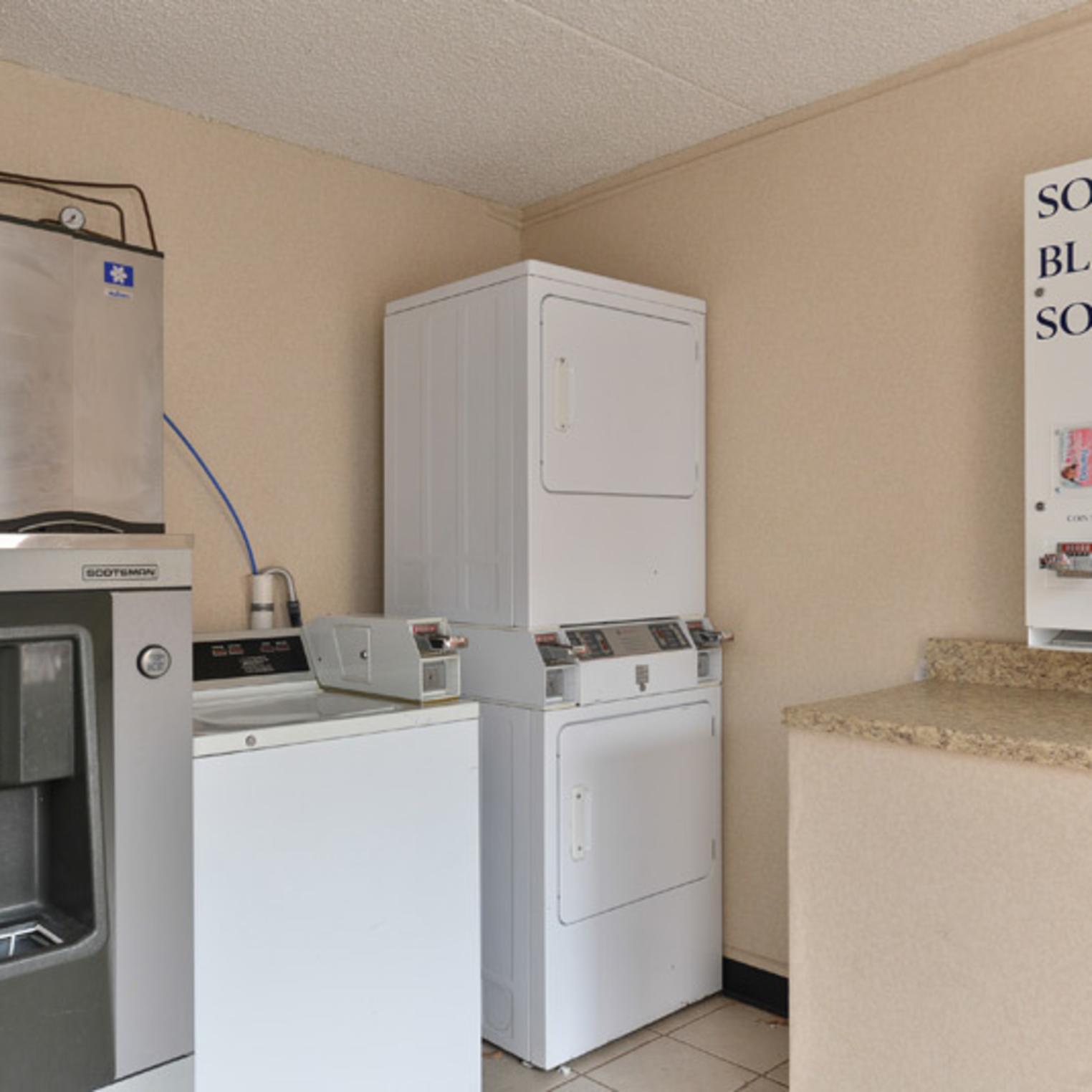 Econo Lodge Carlisle Laundry Facility