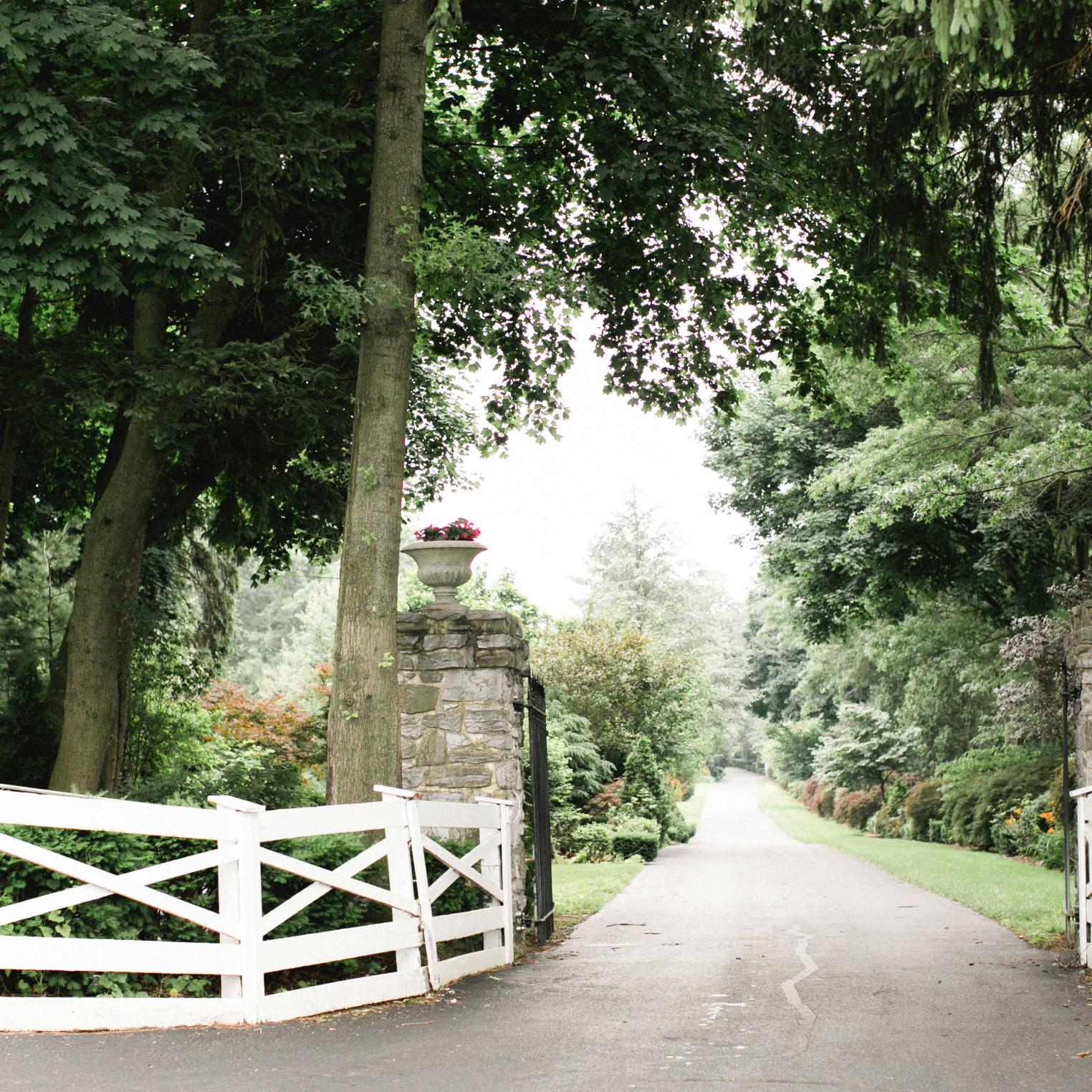Entrance to Linwood