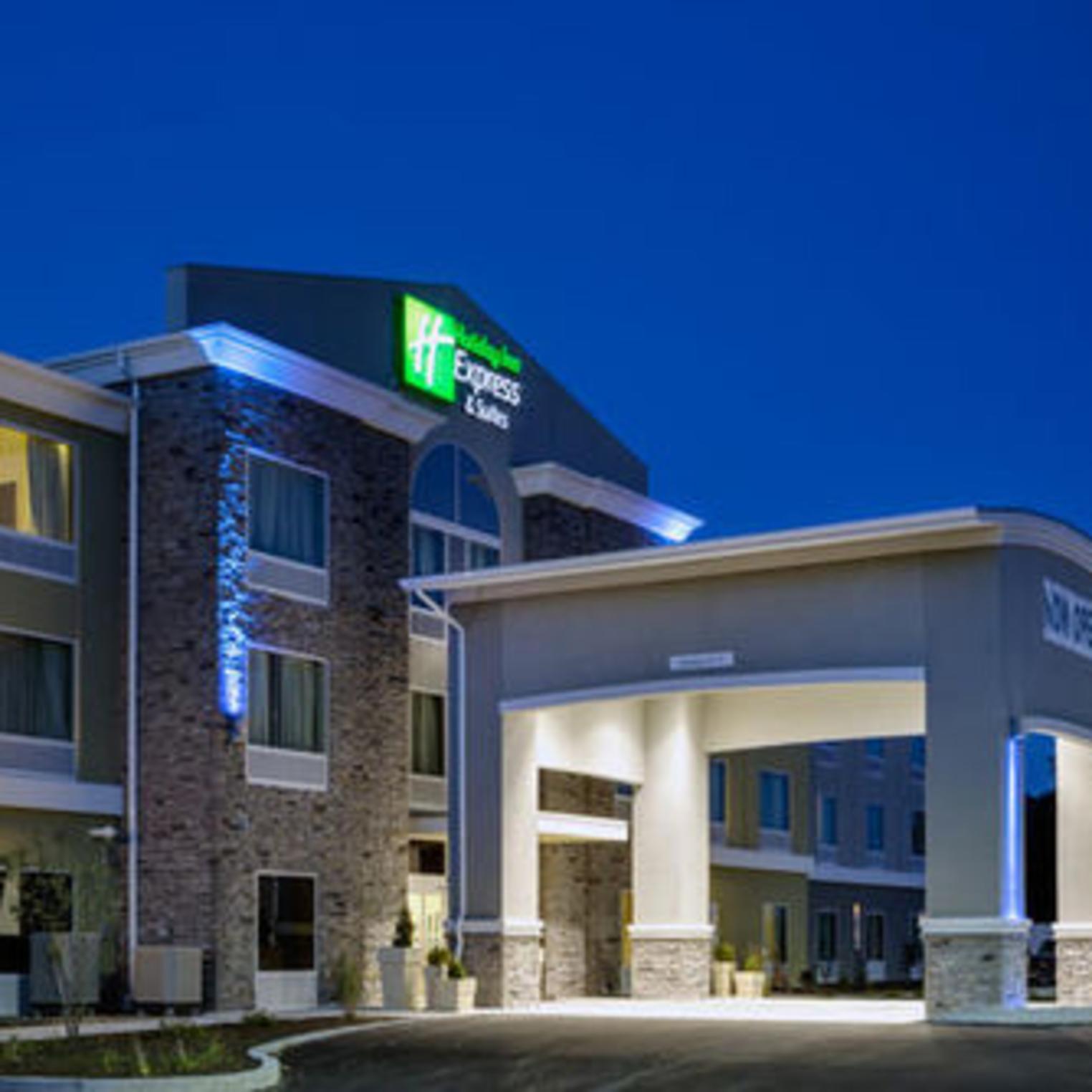 Holiday Inn Express and Suites Carlisle
