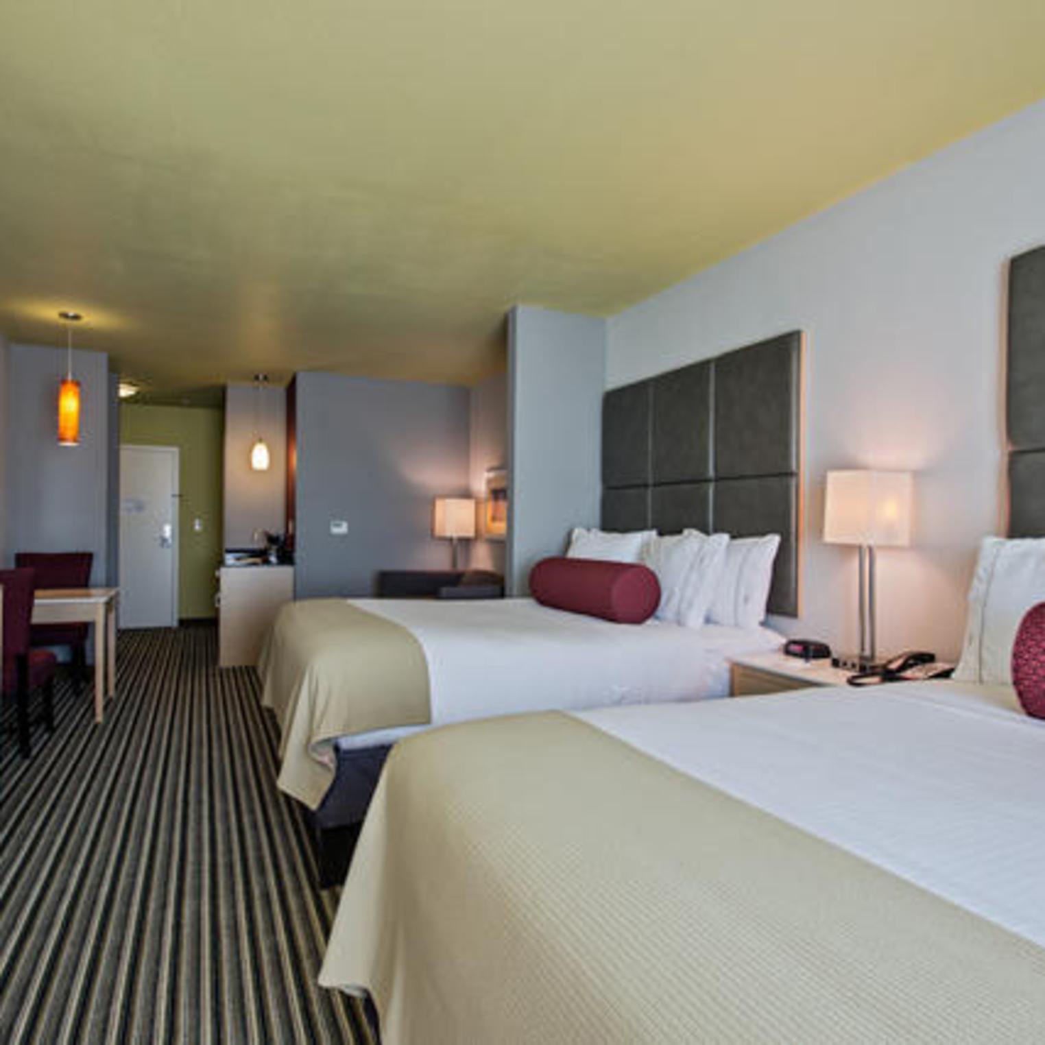 Holiday Inn Express and Suites Carlisle