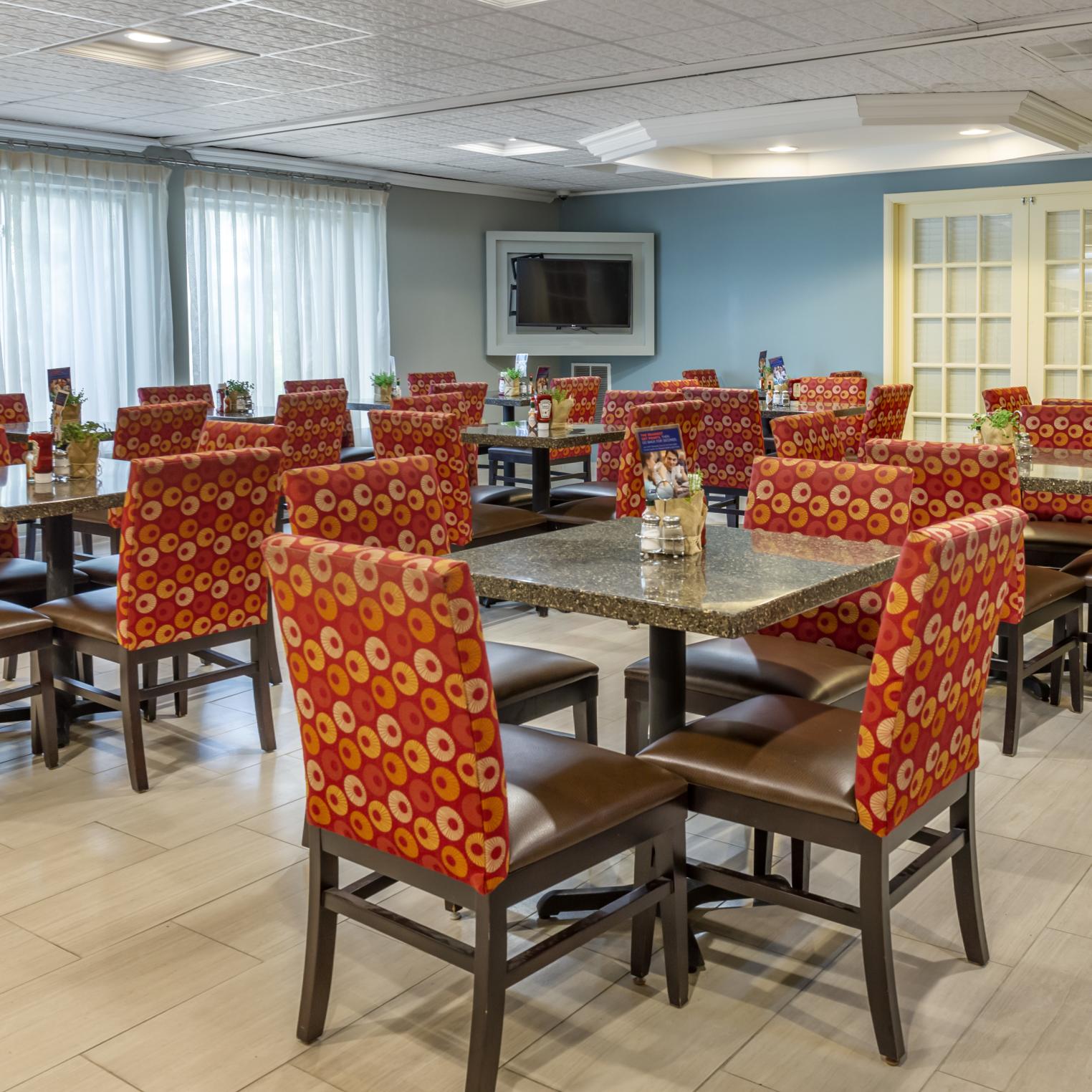 Holiday Inn Express Harrisburg SW Mechanicsburg Dining Room