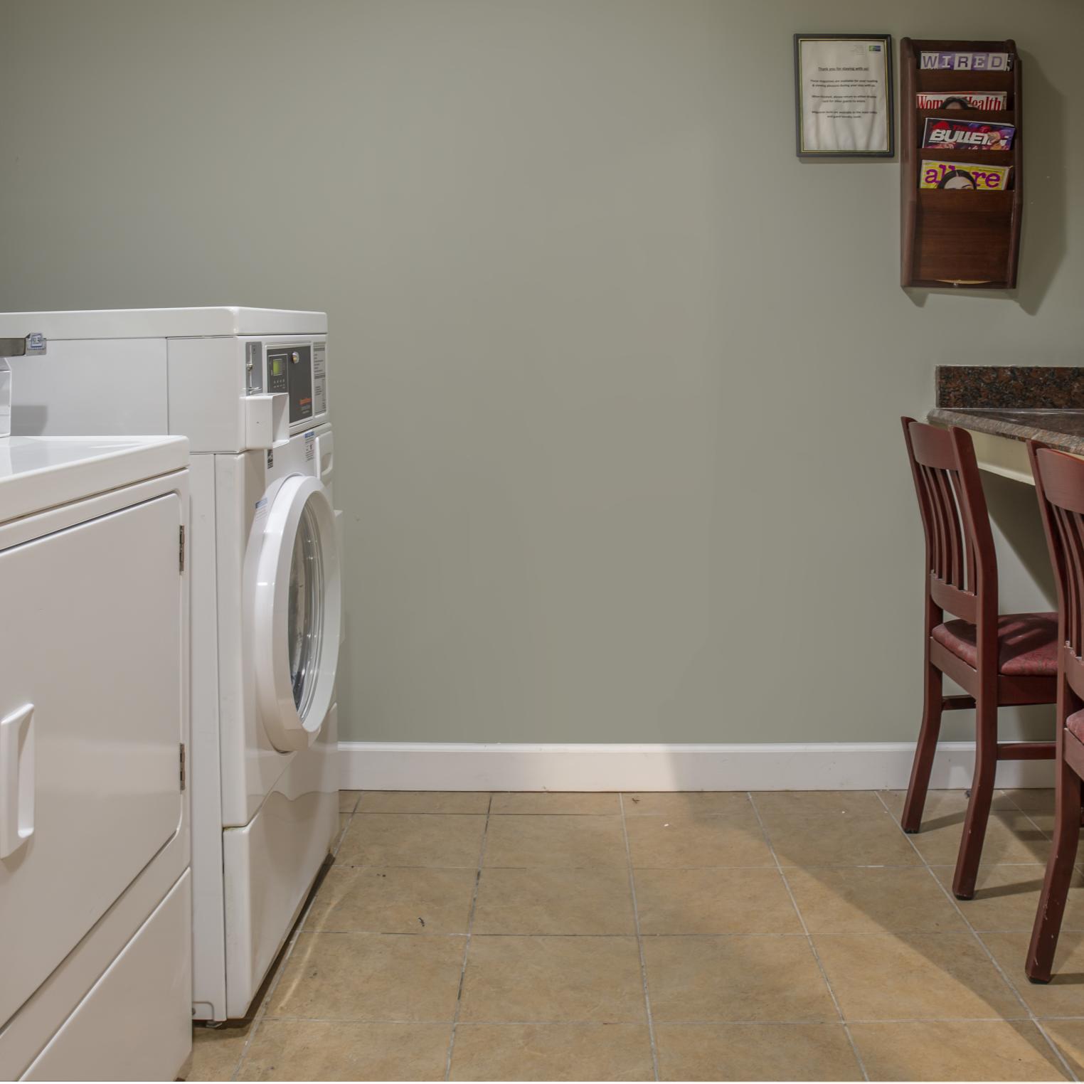 Holiday Inn Express Harrisburg SW Mechanicsburg Laundry