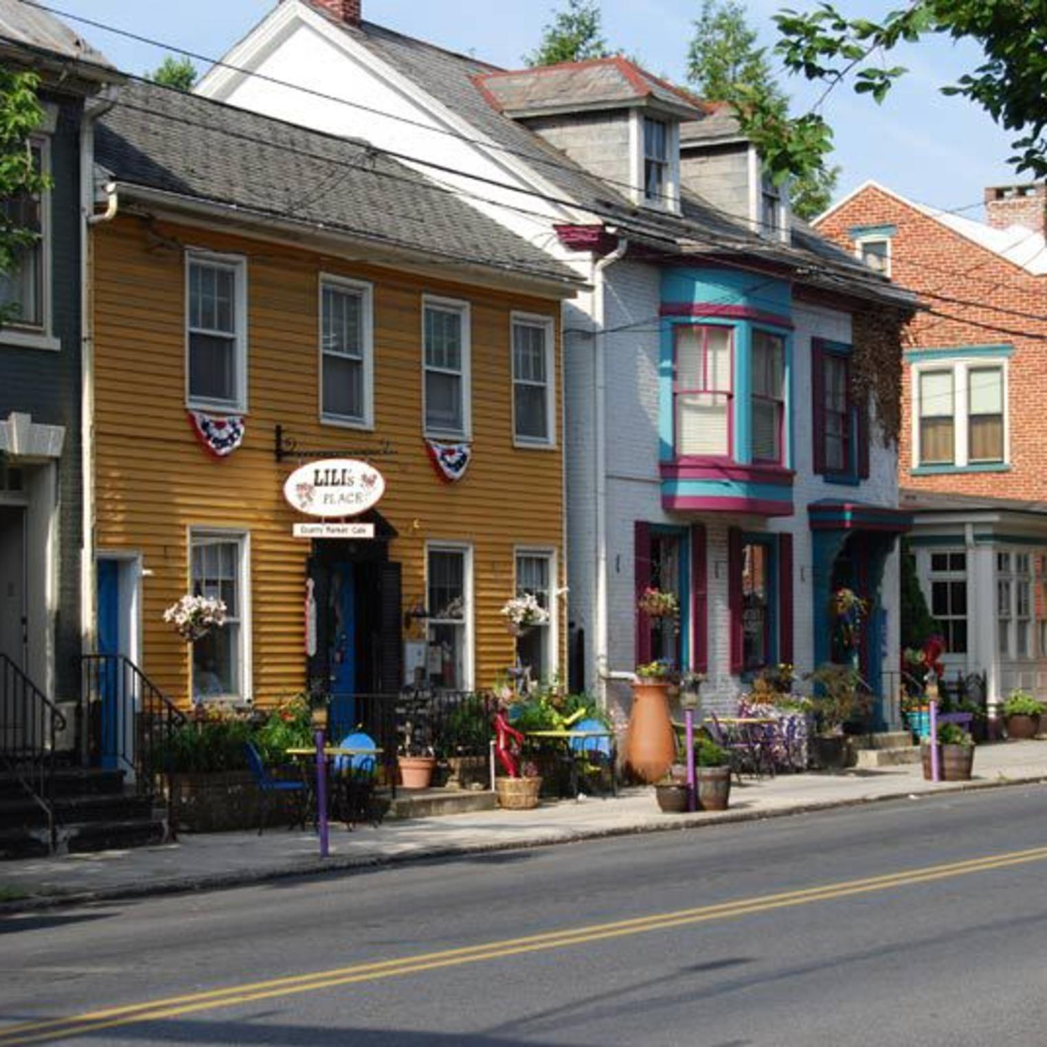 Pomfret Street