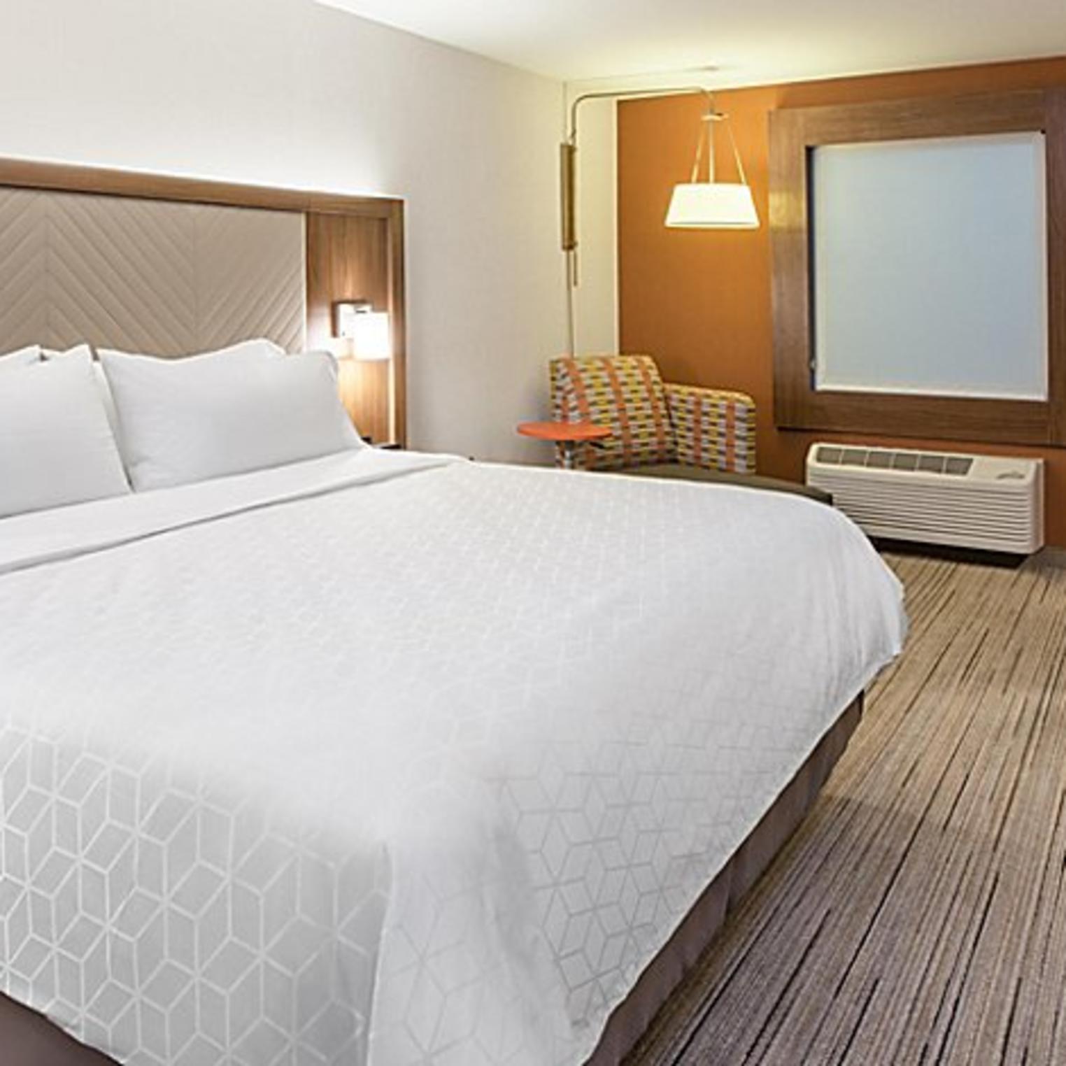 Holiday Inn Express & Suites Harrisburg South Mechanicsburg