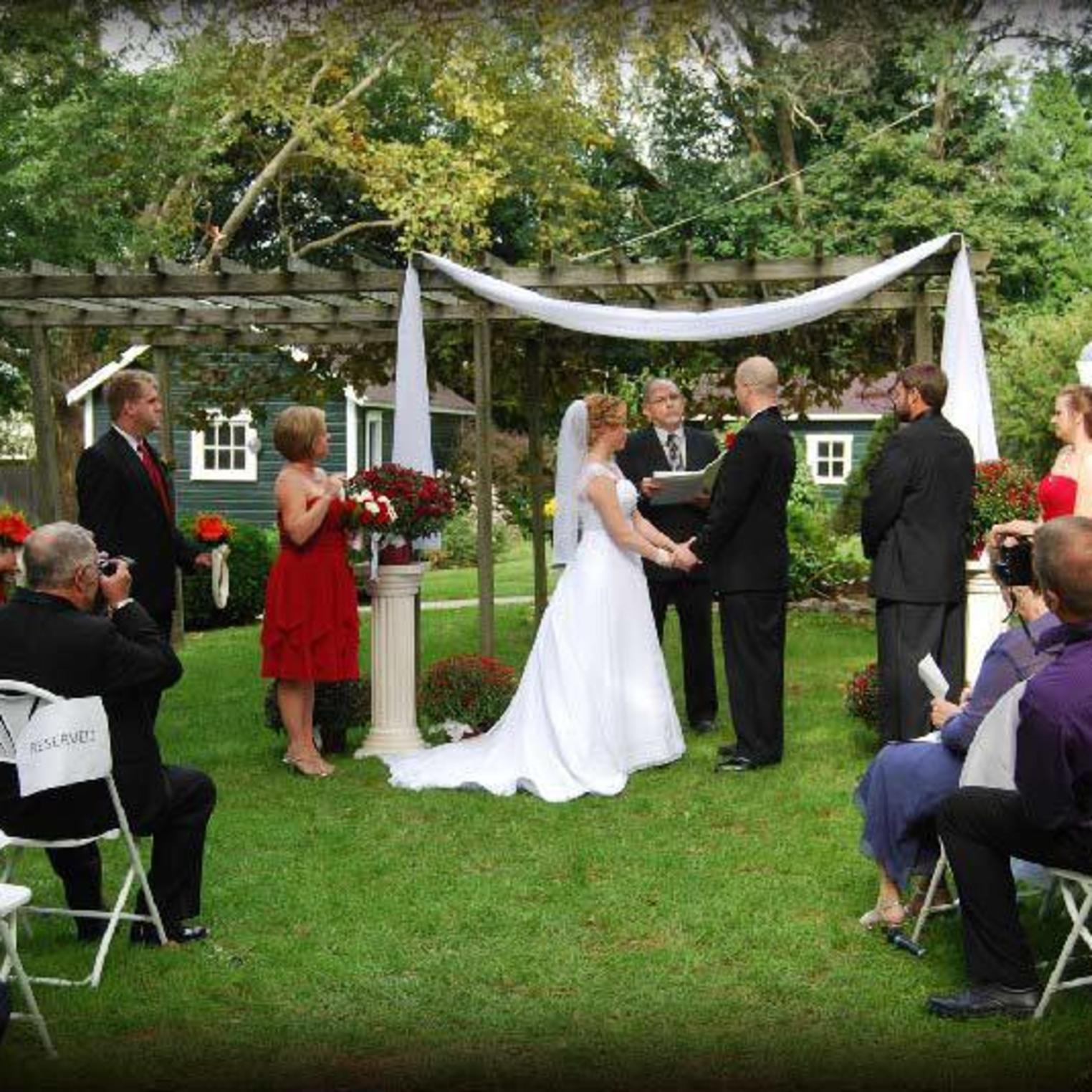Two Mile House Outdoor Wedding