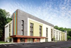 EVEN Hotel Exterior