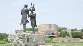 "When They Shook Hands” commemorative statue outside the Falls of the Ohio Interpretive Center.