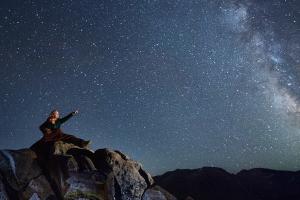 stargazing-rocky-mountain-national-park