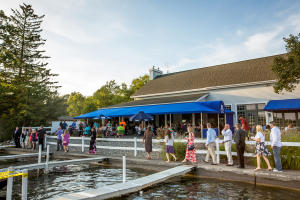 Oakwood Patio Dining in Kosciusko County